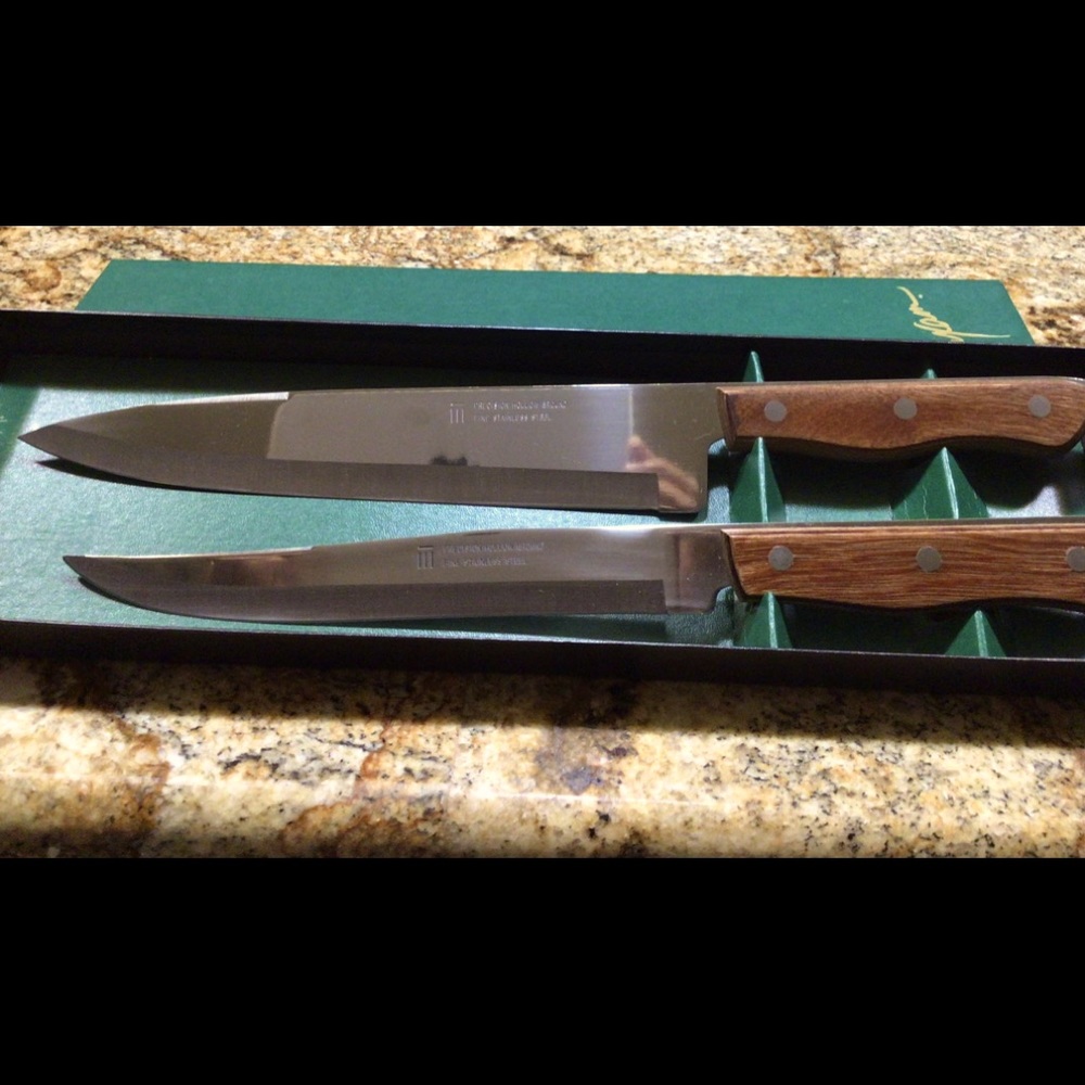 Maxam set of 2 carving knives. NIB.